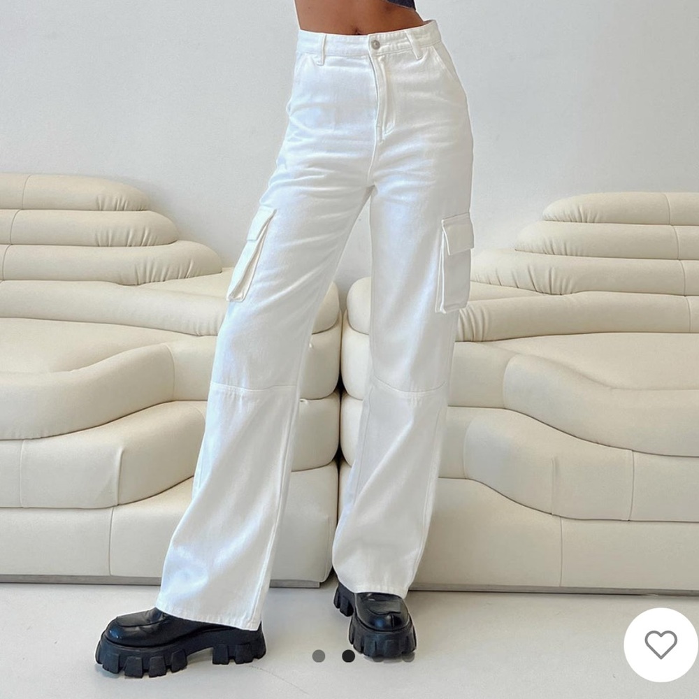 white cargo pants by princess polly - size 10
